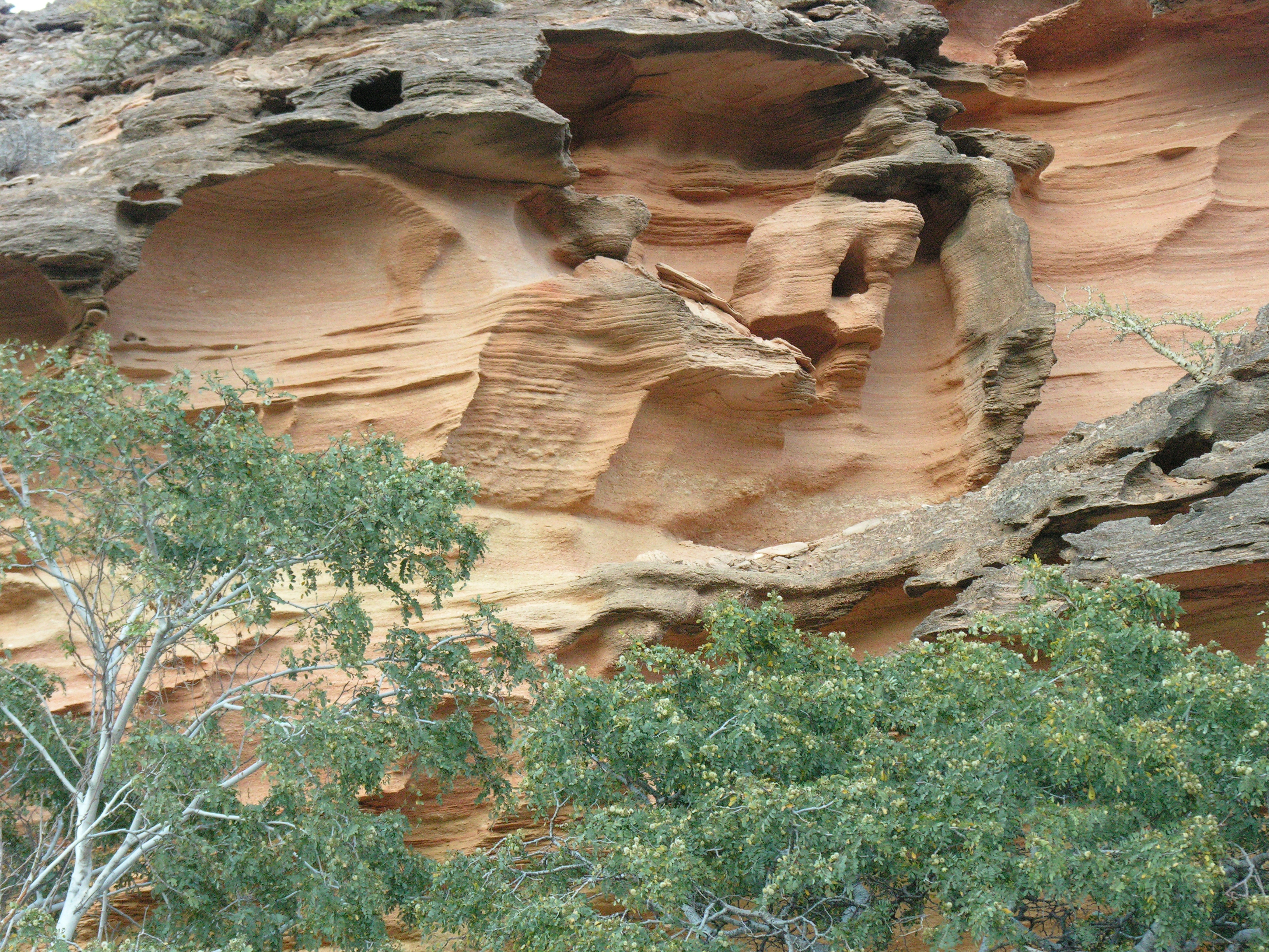 Hiking to the Fox Canyon 