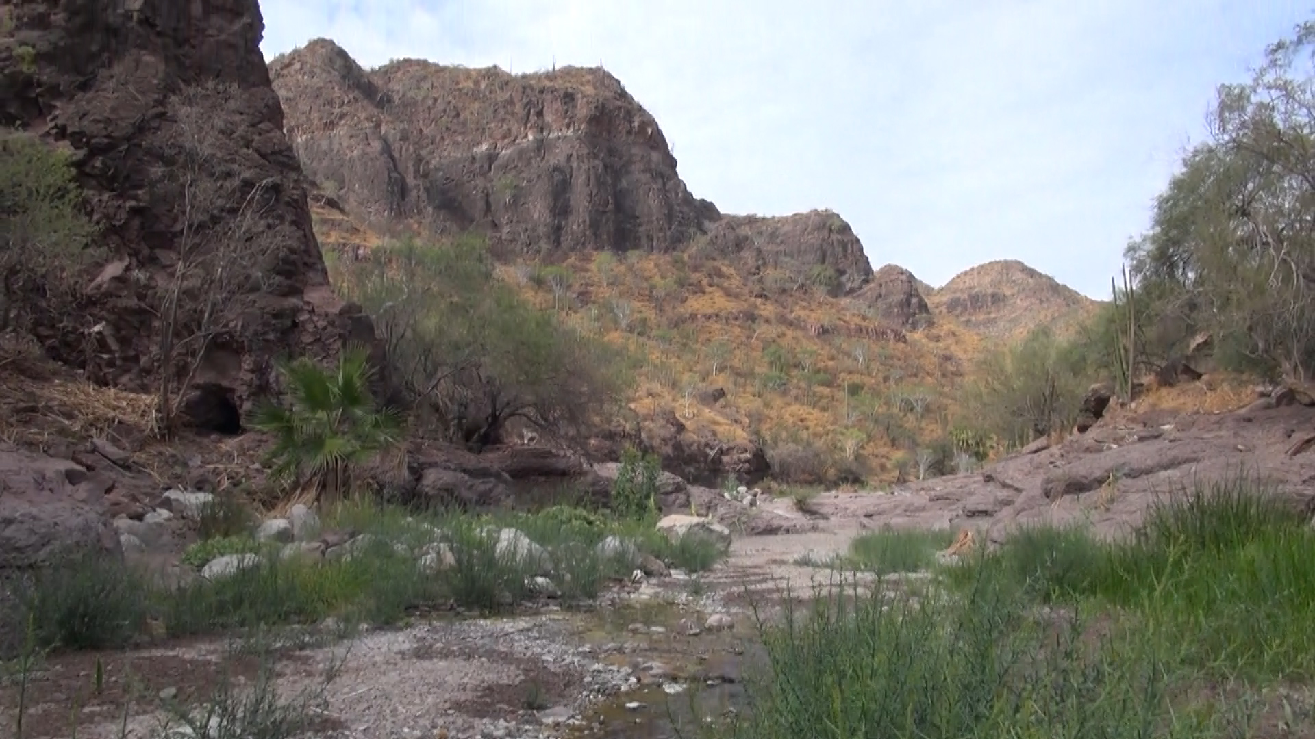 Adventure Hiking Tabor Canyon