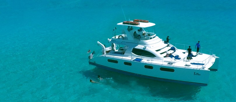 Luxury Yacht & Snorkel