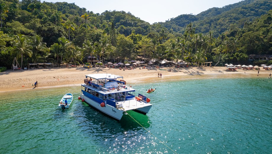 Majahuitas Beach Day