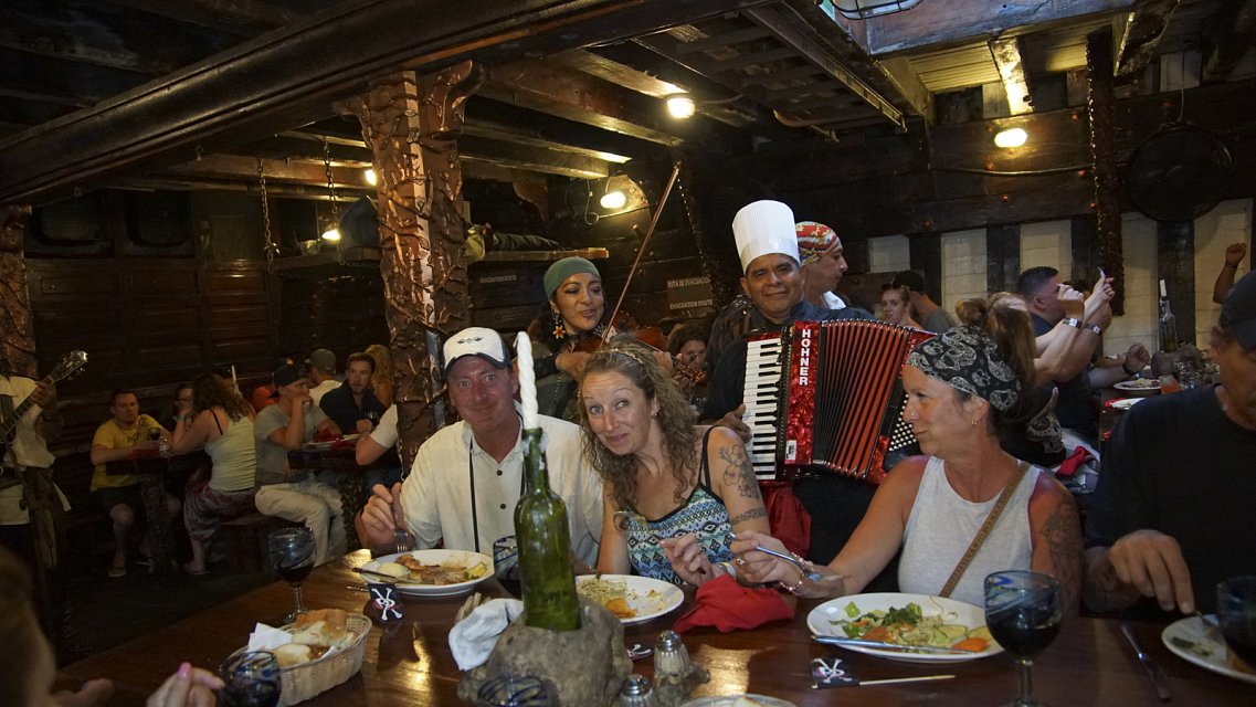 Piratas de la Bahia Premium