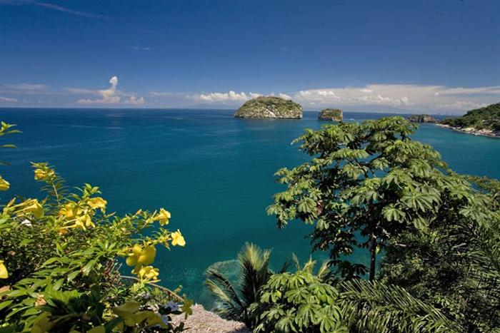 South Shore Sail,Snorkel and Beach