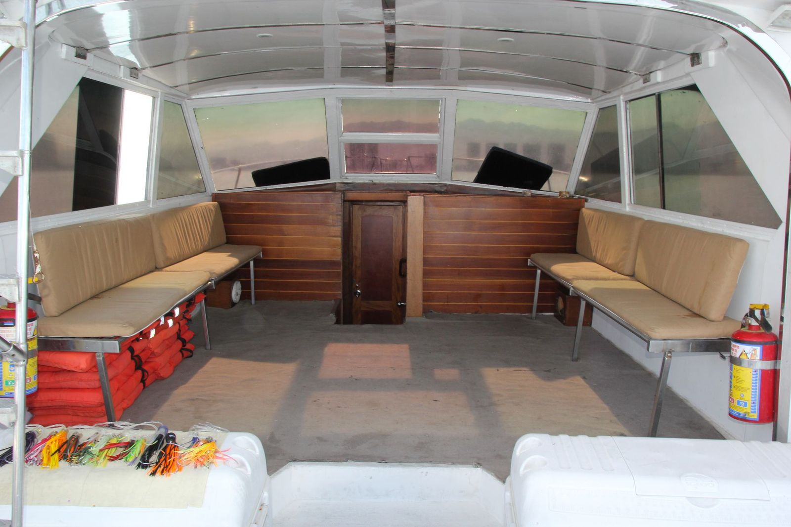 Nicolle 38"| 6 pax max