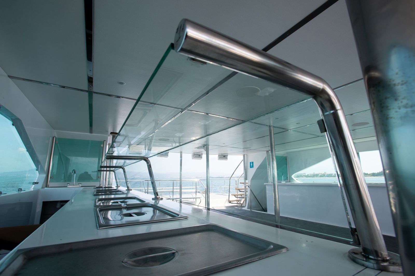  Canuwa II 72" | 40 pax max