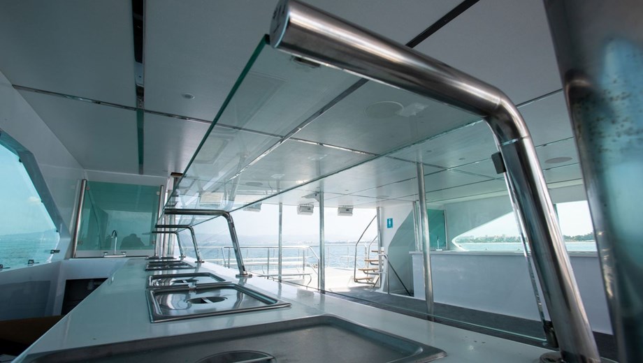 Canuwa II 72" | 40 pax max