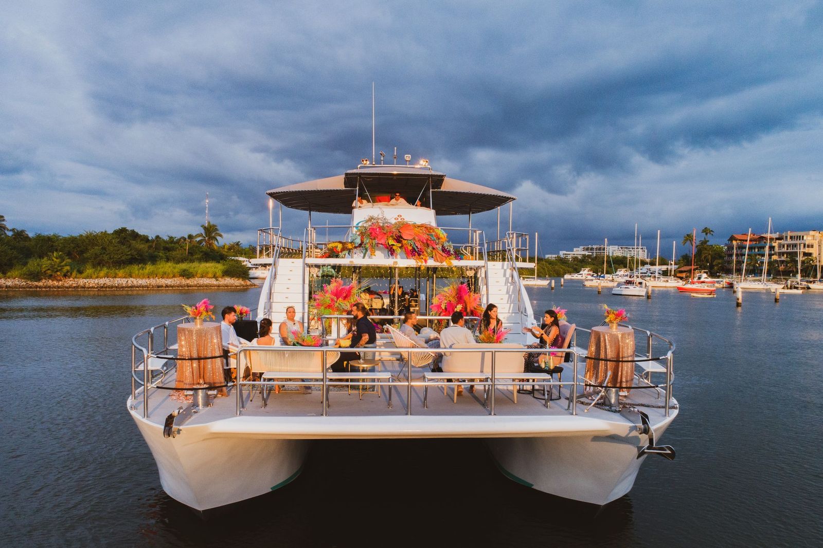 Grand Canuwa 90" | 50 pax max